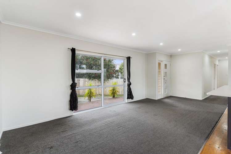 33 Mountain Road Mangere Bridge_5