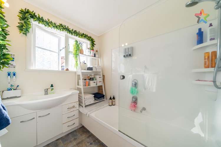 7 Hine Road Wainuiomata_14