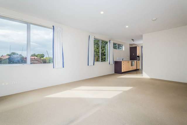 F5/27 Inverness Road Browns Bay_3