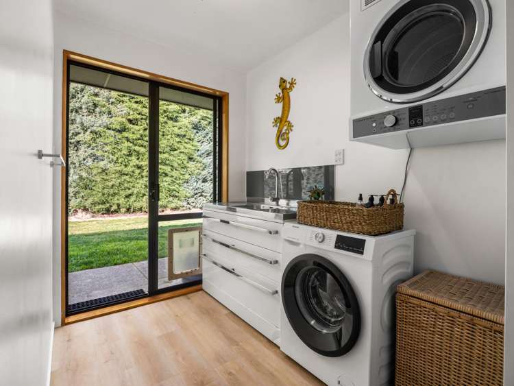 672 Highfield Road Burnham_16