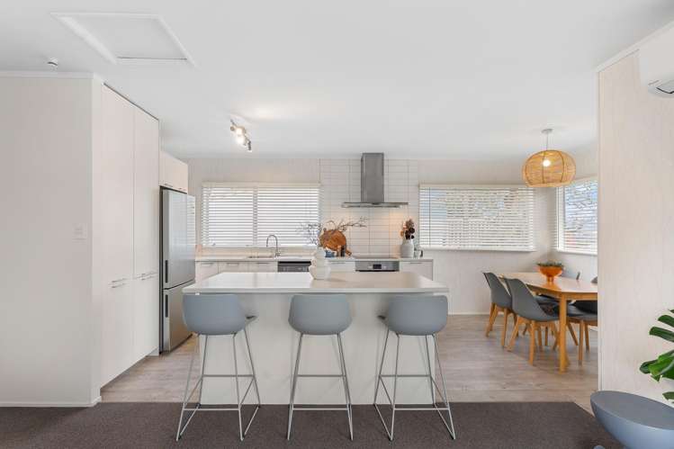 2/3 Camrose Place Glenfield_1
