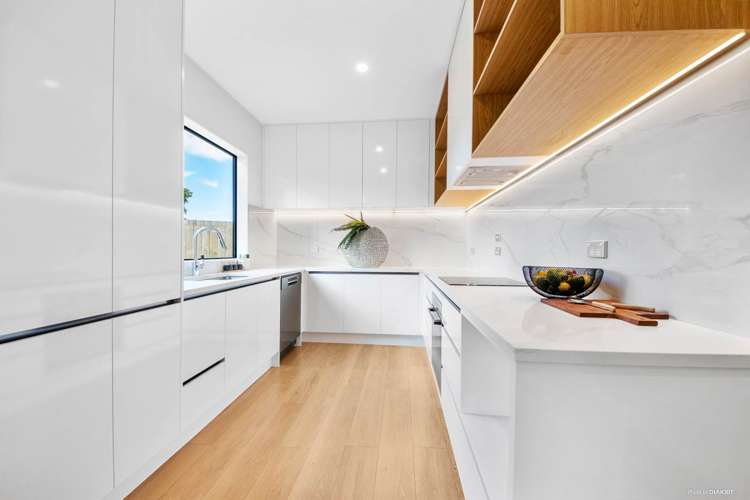 3/110 Royal Road Massey_7