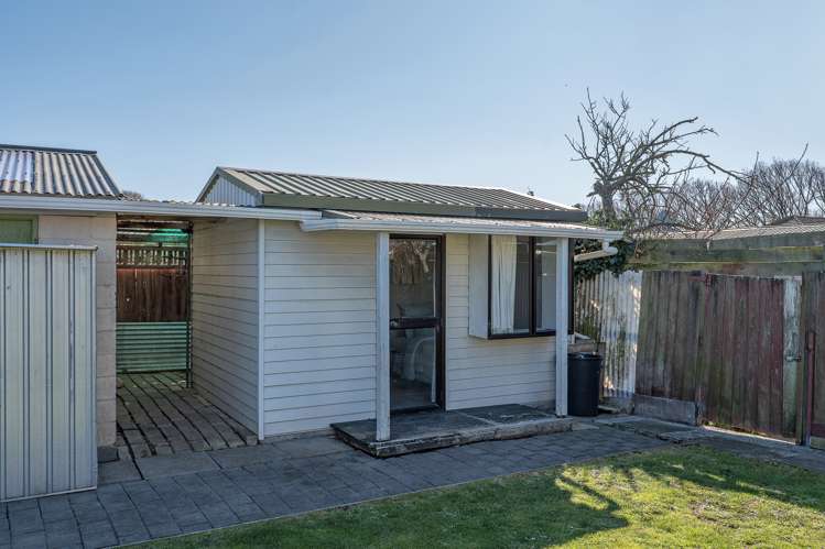 46 Frensham Crescent Woolston_16