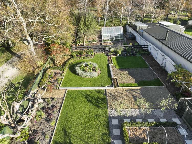 1693 Cust Road Cust_21