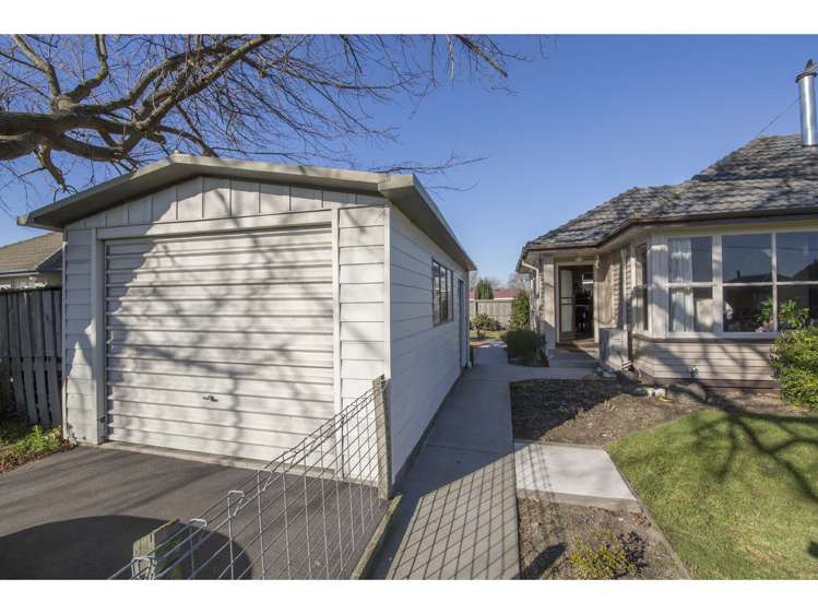 121 Springs Road Hornby_21