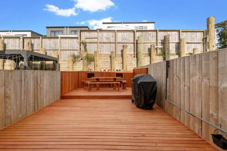 18 Routhmore Street Flat Bush_11