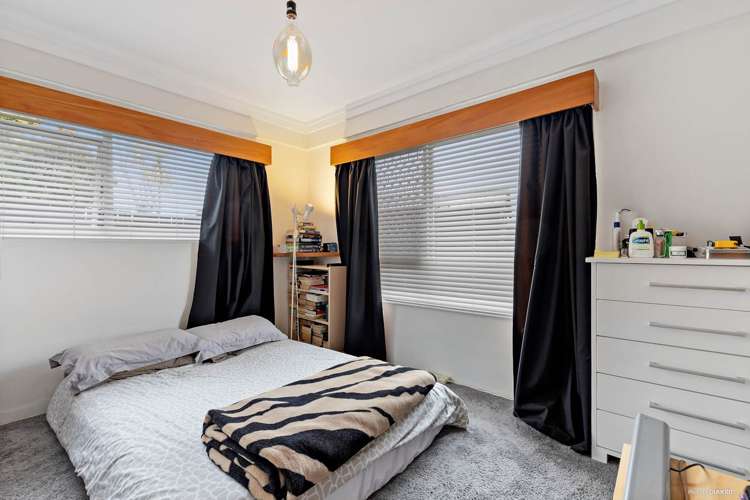 76 Lake Road Narrow Neck_6