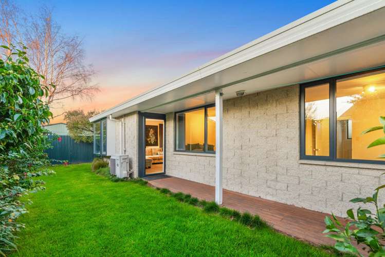 2/11 Moana Street Somerfield_14