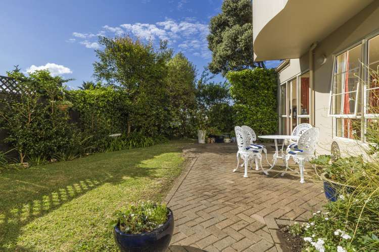2/1 Rangitoto Terrace Milford_1