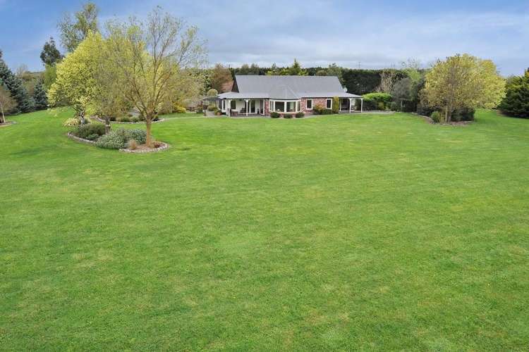 454 Johns Road Fernside_37