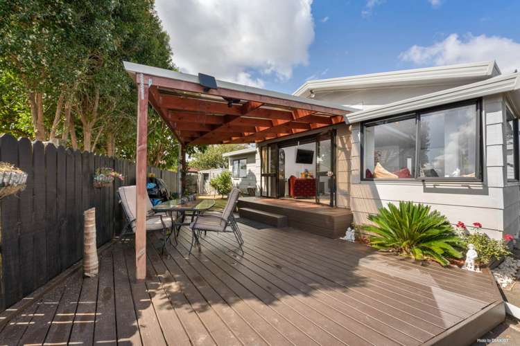 1/30 Pinehurst Place Wattle Downs_1