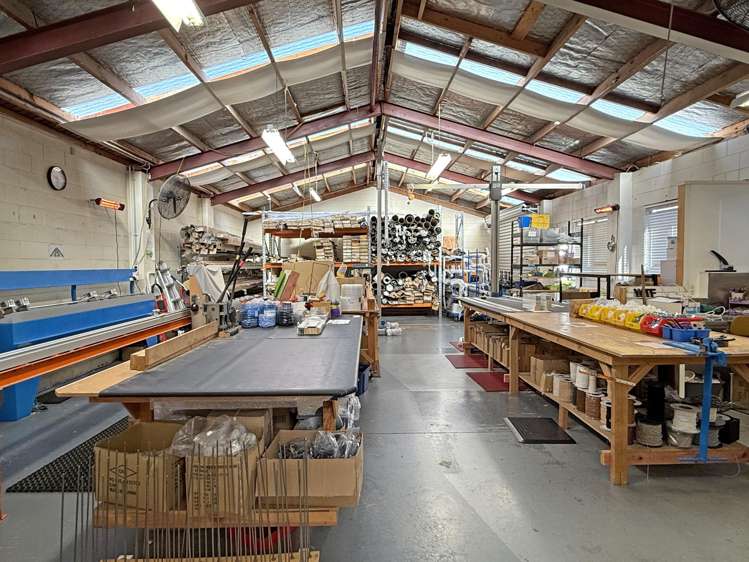 25 Vialou Street Hamilton Central_1