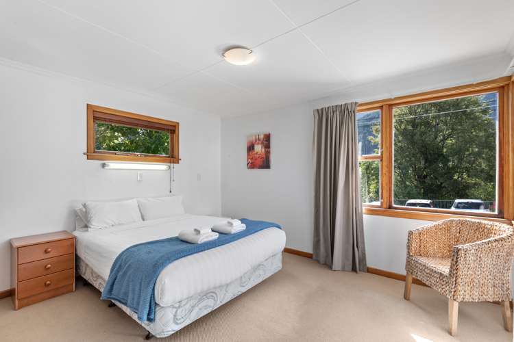 6 Park Street Queenstown_13