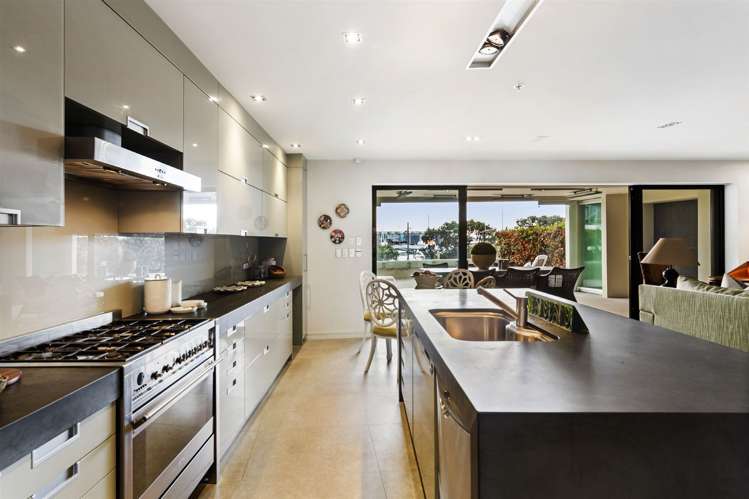 2b/120 Customs Street Auckland Central_5