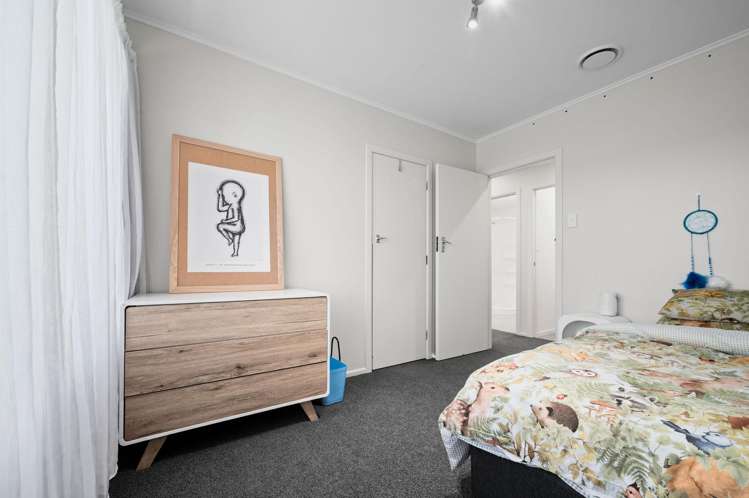 20 Larnach Street St Andrews_13