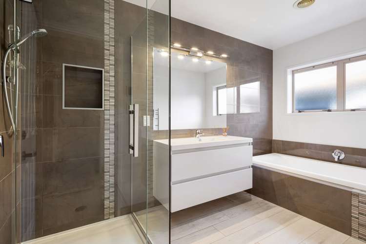 31 Church Road Pukete_13