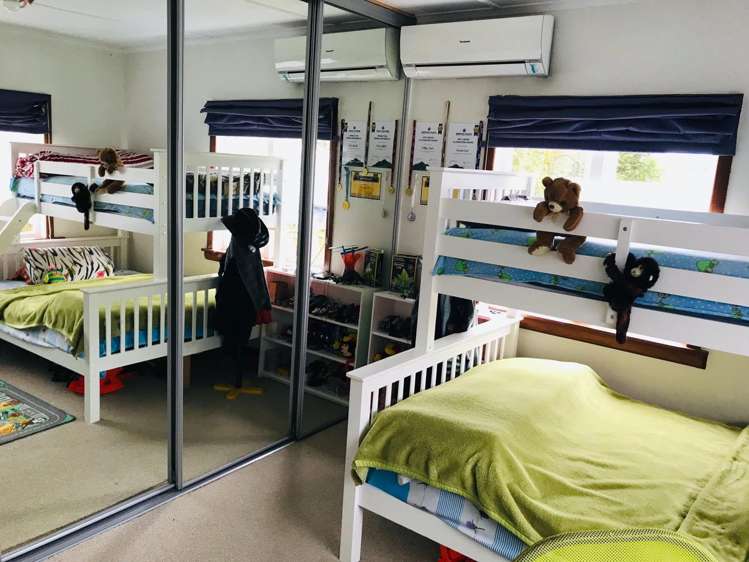 8 Golf Road New Lynn_13