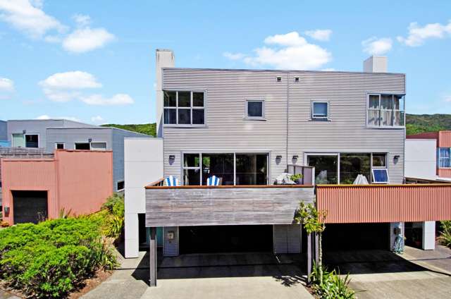 35 Saddleback Grove Karori_1