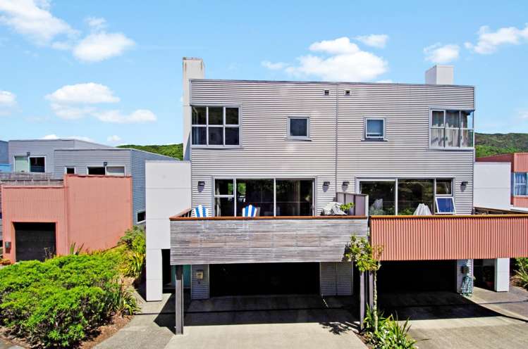 35 Saddleback Grove Karori_1