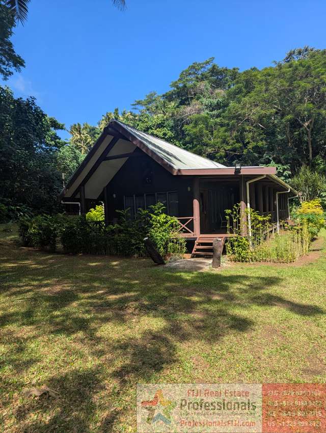 Charming Island-Style Duplex Investment Opportunity