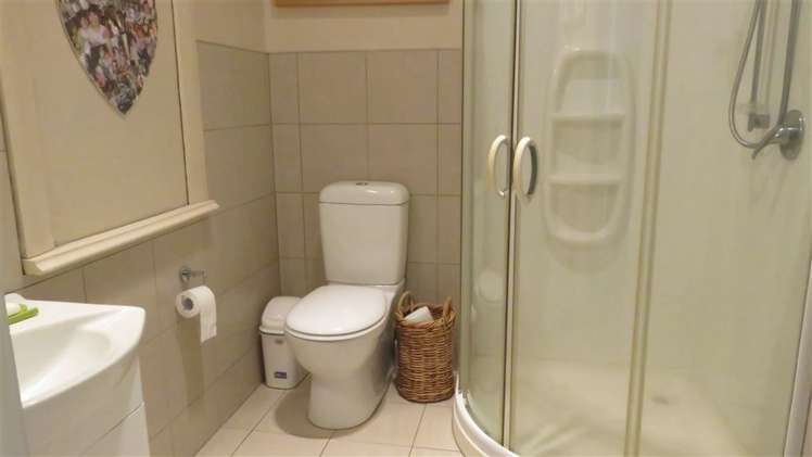 21 Maltby Avenue West End_9