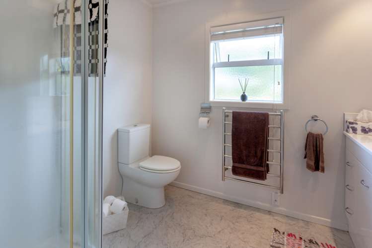 3 Laycock Road Tairua_14