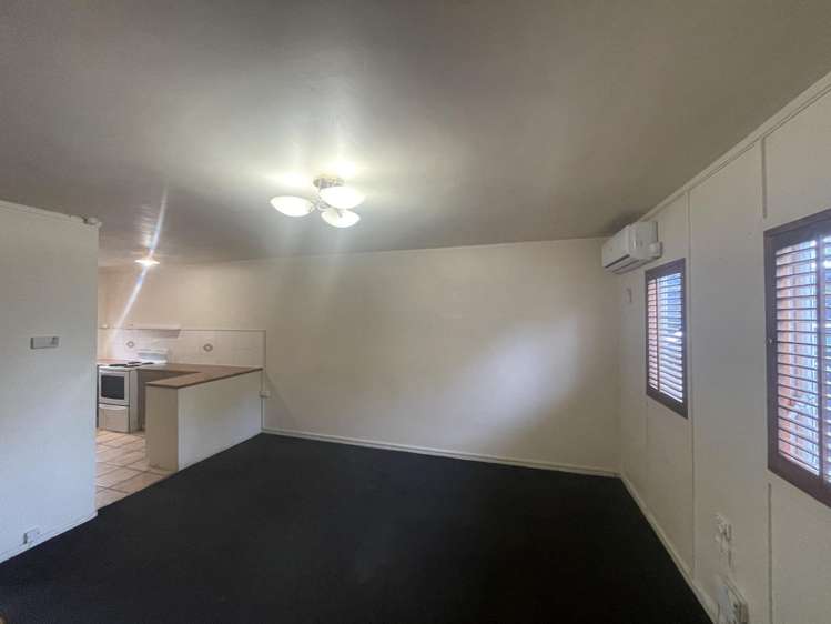 8/22 Spring Street Onehunga_2