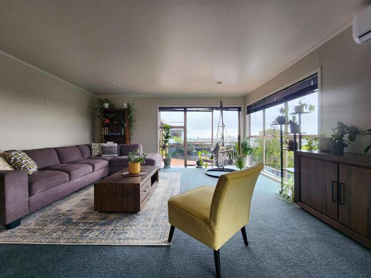 8b Julian Place Westown_1