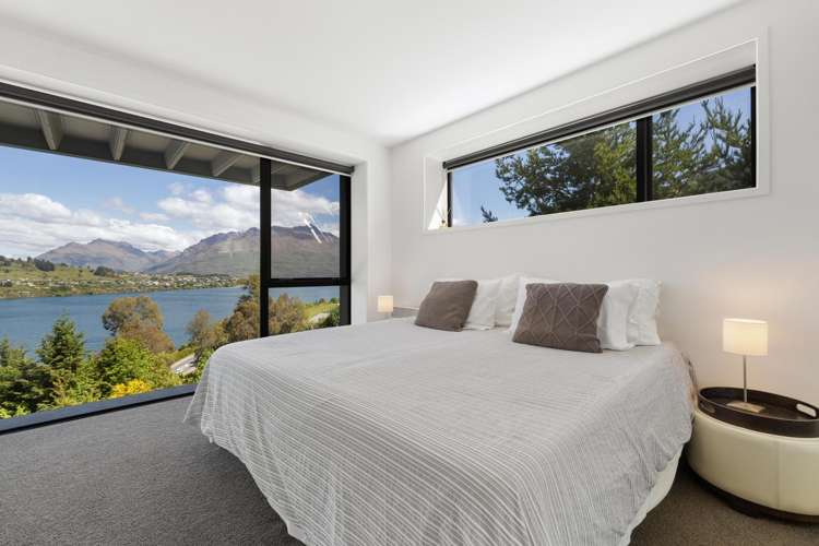 16 Highlands Close Queenstown Hill_7