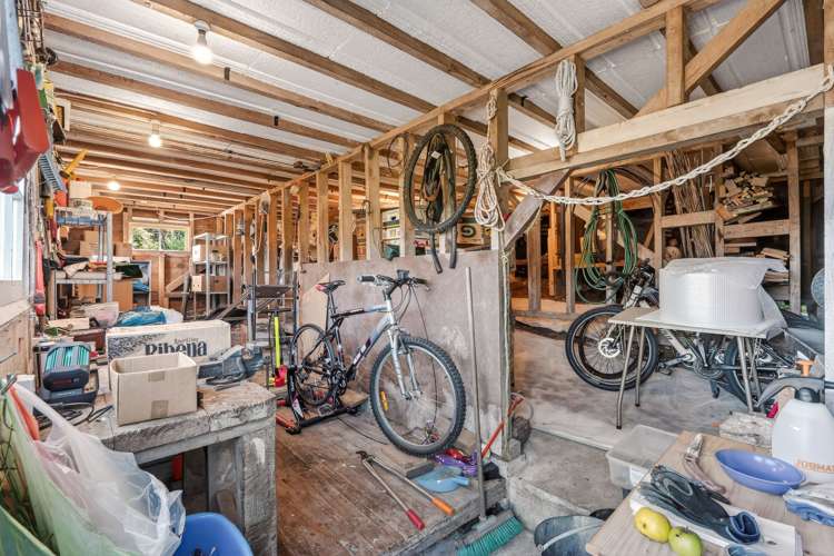 64 Stanley Crescent Beachville_12