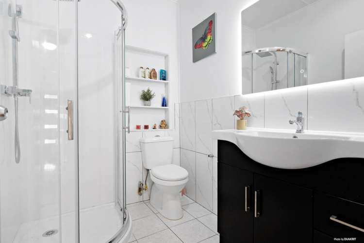 1516 Dominion Road Extension Mt Roskill_8