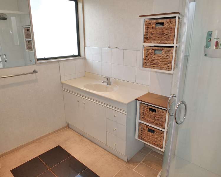 16 Cousins Avenue East Foxton Beach_17