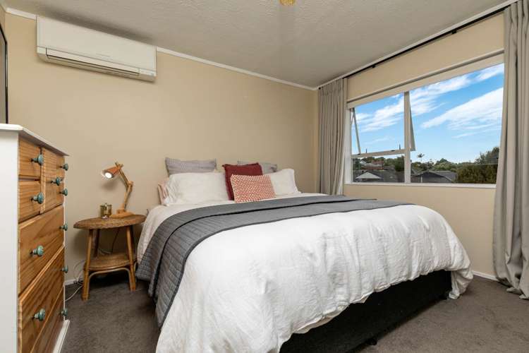 1/10 Mannering Place Hillcrest_6