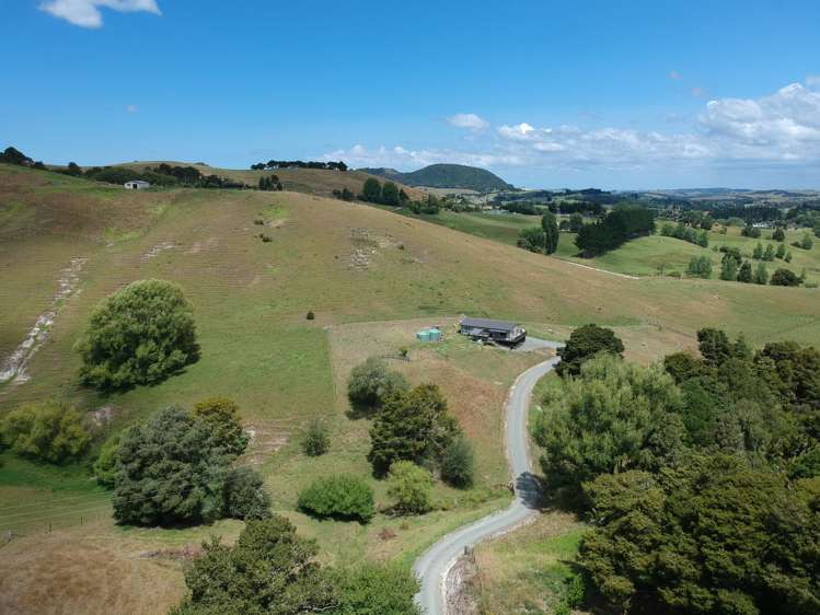 66 Puriri Glade Maungaturoto_33