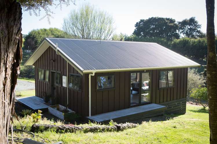 54 Puriri Glade Maungaturoto_12