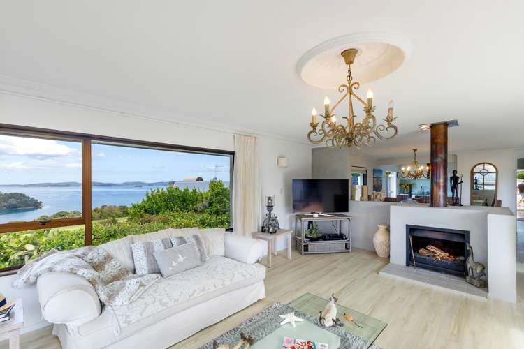 16 Kotare Place Sandspit_7