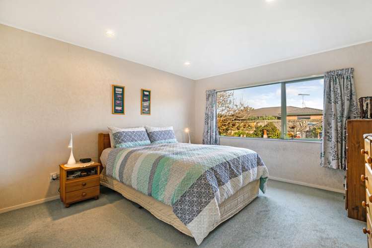 22 Lakeside Drive Orewa_13