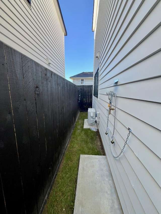 B/37 Flanshaw road Te Atatu South_2