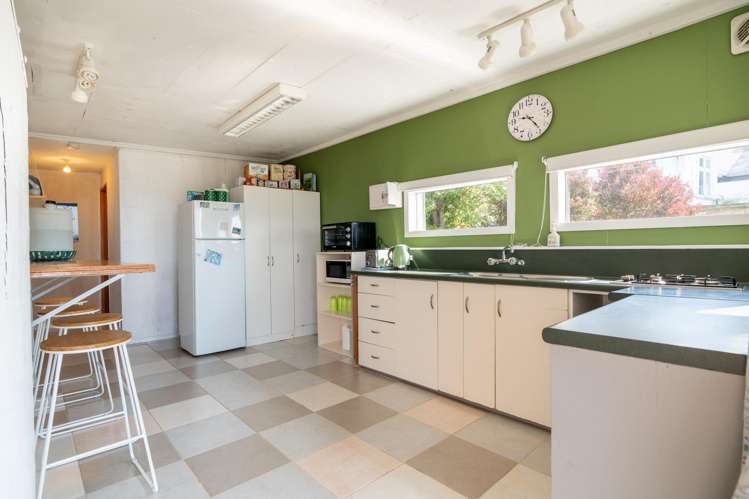 1372 Coast Road Karitane_6