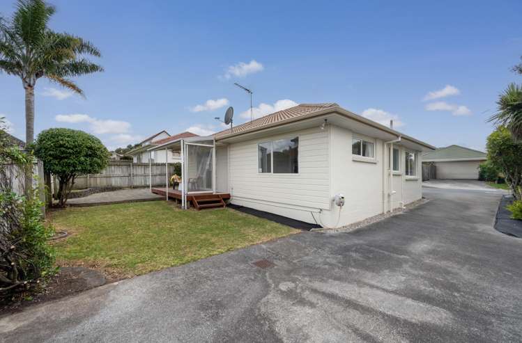 1/7 West Fairway Golflands_2