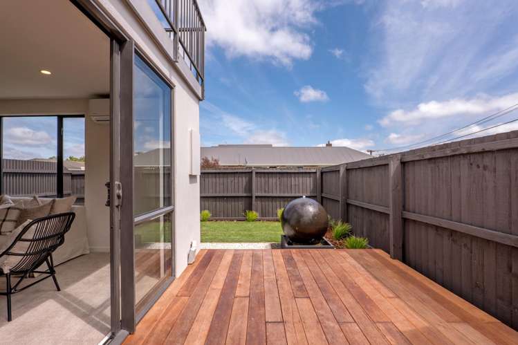 1A Trist Place Edgeware_19