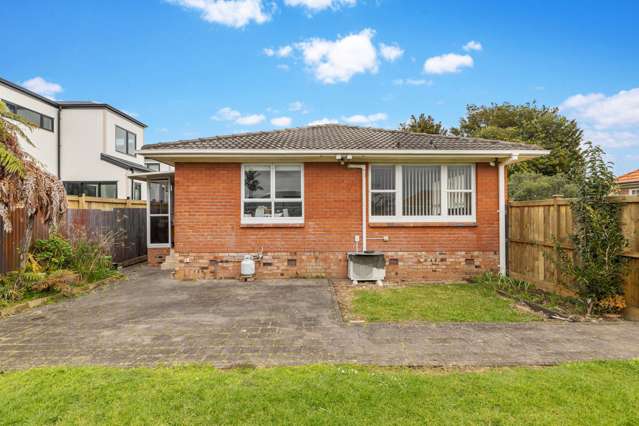9 & 9A Omagh Avenue Papatoetoe_2