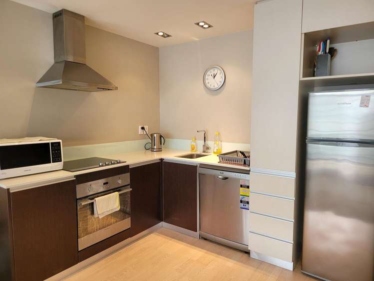 302/28 Torrens Terrace Mount Cook_1