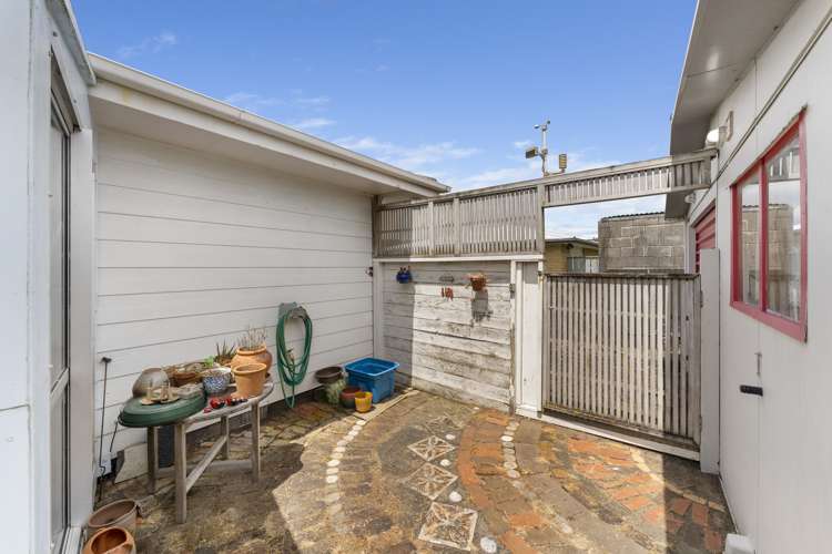2 Colenso Place Otaki Beach_20