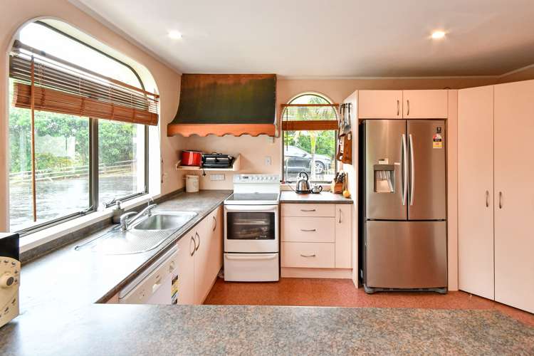 401 Creightons Road Clevedon_21