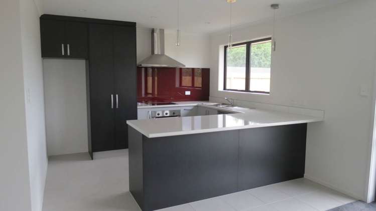 7 Captain Mitchell Drive Opaheke_1