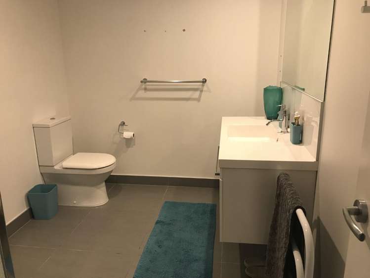 408/23a-25 The Pines, Bute Road 1607_9