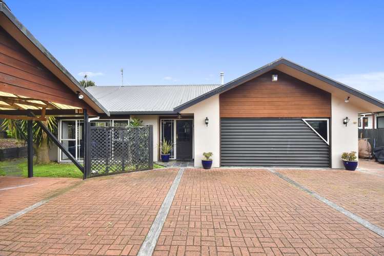 61 Carnoustie Drive Wattle Downs_0