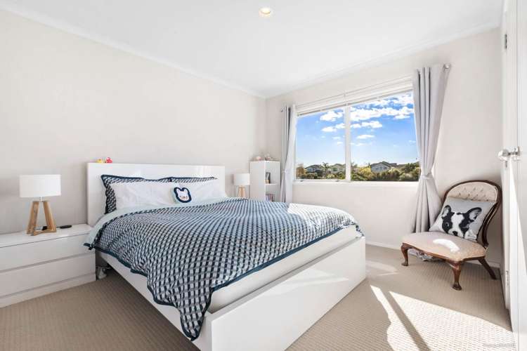 27 Savona Drive Flat Bush_8