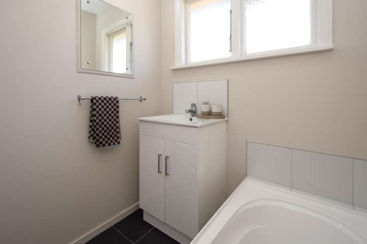 34 Tabart Street Woolston_13